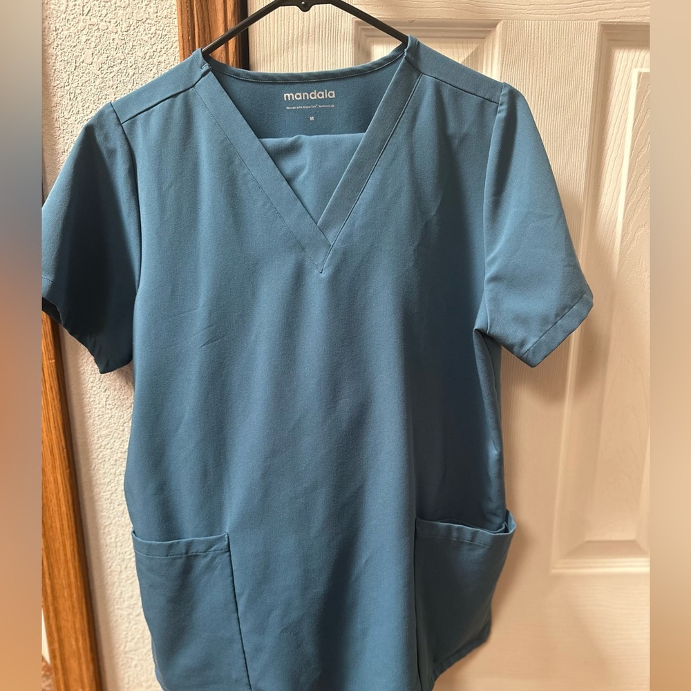 Mandala Scrubs Blue Set - Three Pocket Top (M) & High Waisted Joggers (M)